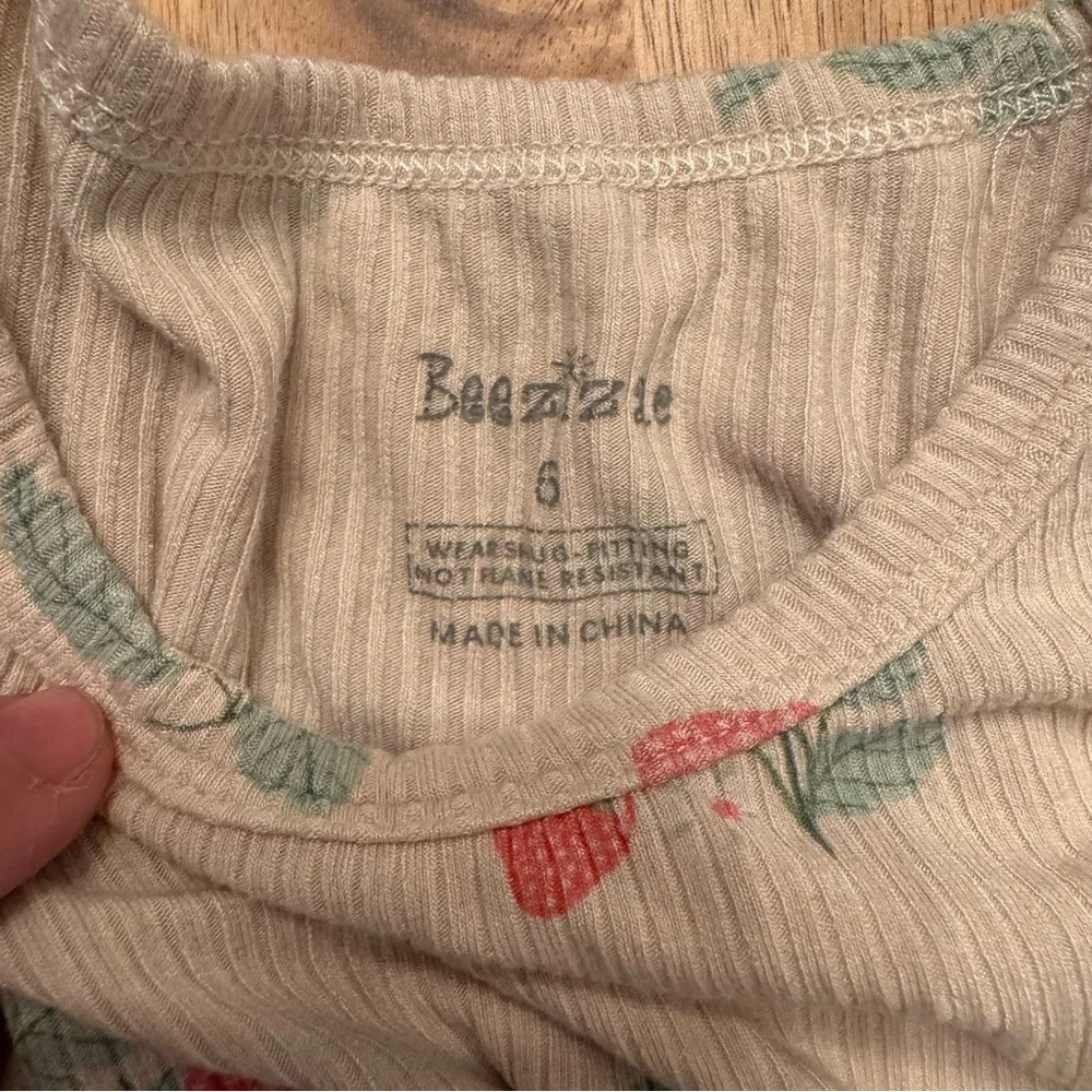 Beezizze Kids Strawberry Bamboo Viscose Ribbed‎ Pajama Set Tan Red Size 6